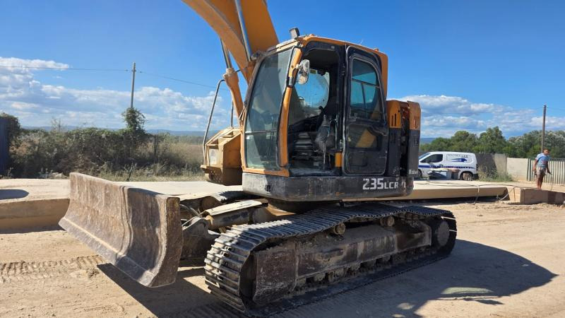 Hyundai Robex 235 LCR-9 - Pelle sur chenille: photos 4 Hyundai Robex 235 LCR-9 - Pelle sur chenille: photos 4