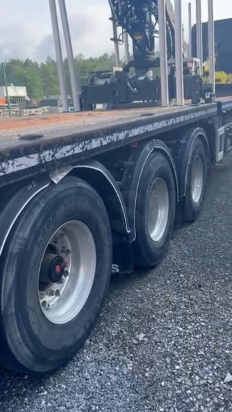 Pacton Plateau Forestier - Semi-remorque grumier: photos 3 Pacton Plateau Forestier - Semi-remorque grumier: photos 3