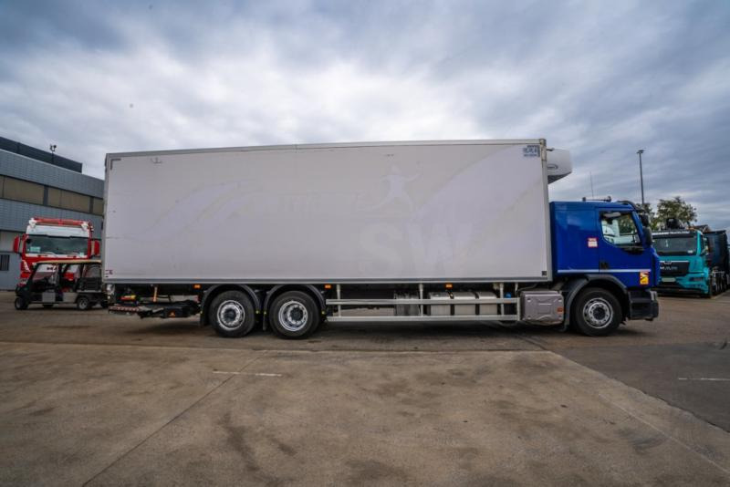 Renault D WIDE 380 DXI D WIDE 380 DXI - Camion frigorifique: photos 2 Renault D WIDE 380 DXI D WIDE 380 DXI - Camion frigorifique: photos 2