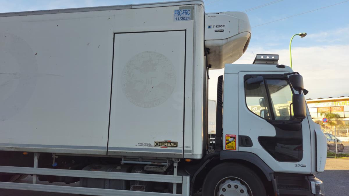 Renault Premium 270 DXI - Camion frigorifique: photos 4 Renault Premium 270 DXI - Camion frigorifique: photos 4