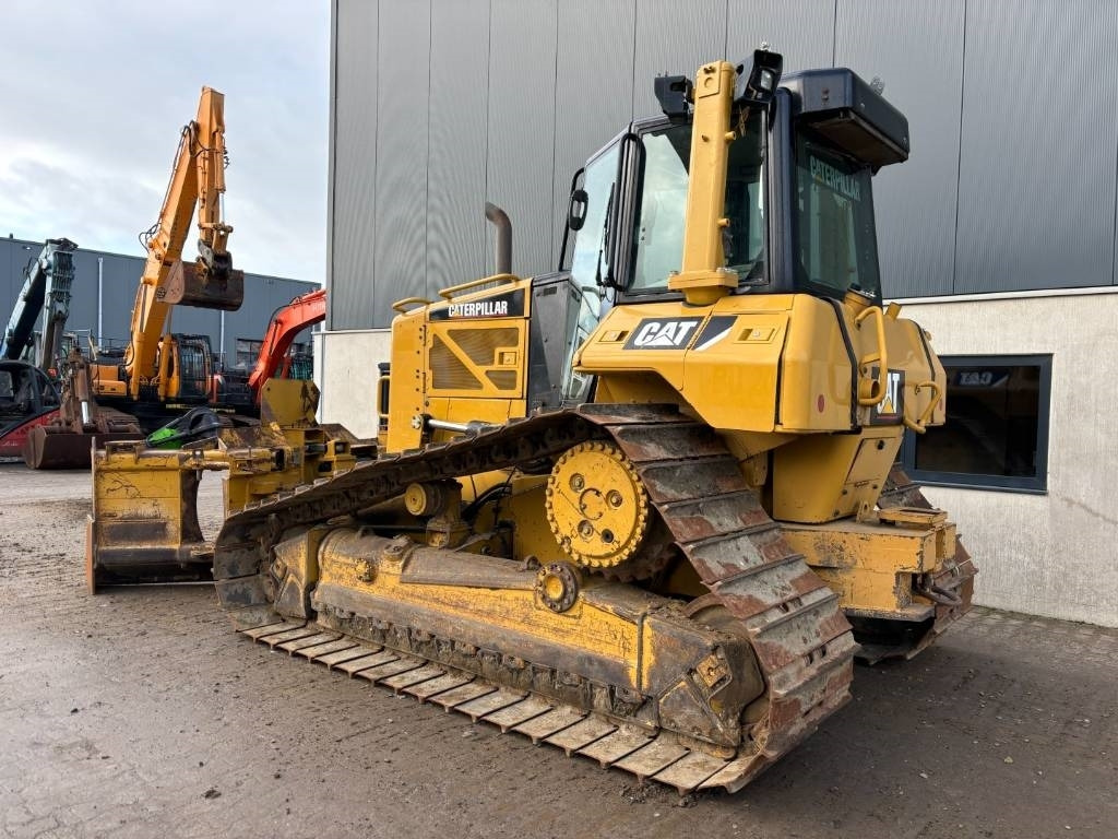 CAT D 6 N LGP -- Foldable 6 way blade - Bulldozer: photos 4 CAT D 6 N LGP -- Foldable 6 way blade - Bulldozer: photos 4