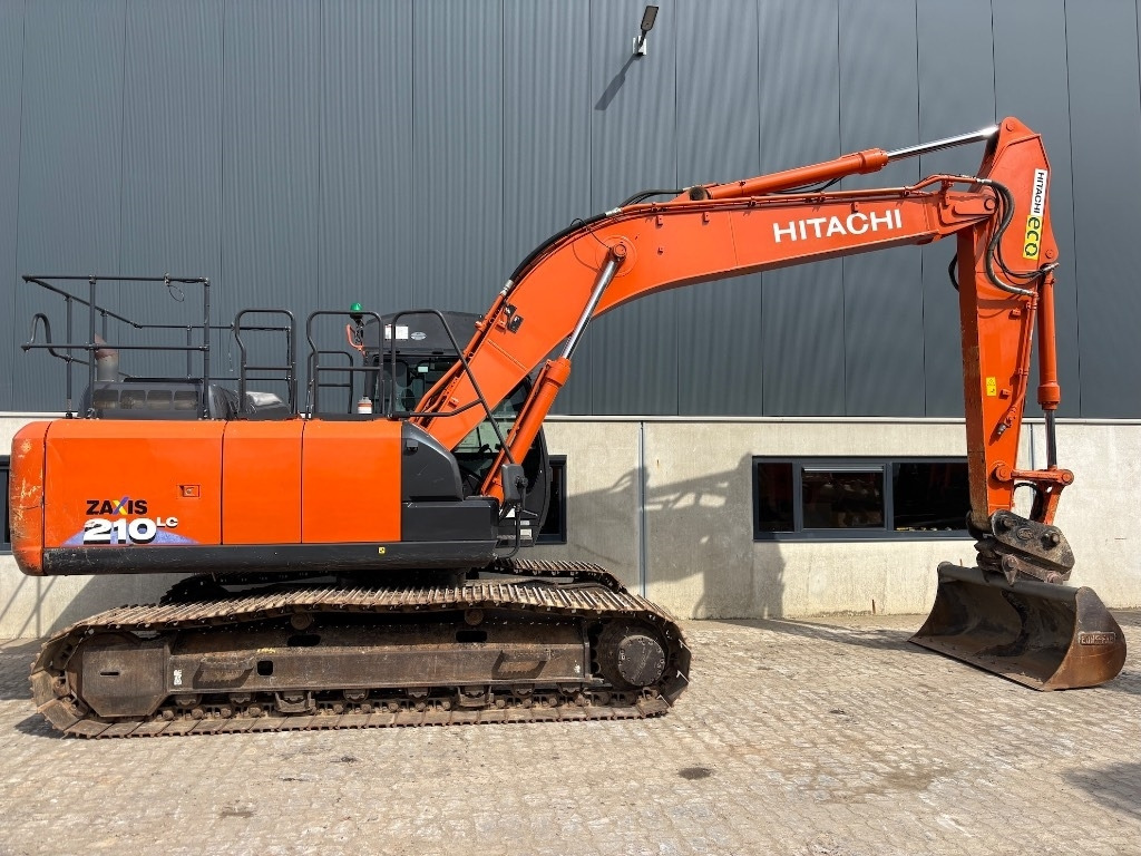 Pelle sur chenille Hitachi ZX 210 LC-6: photos 7