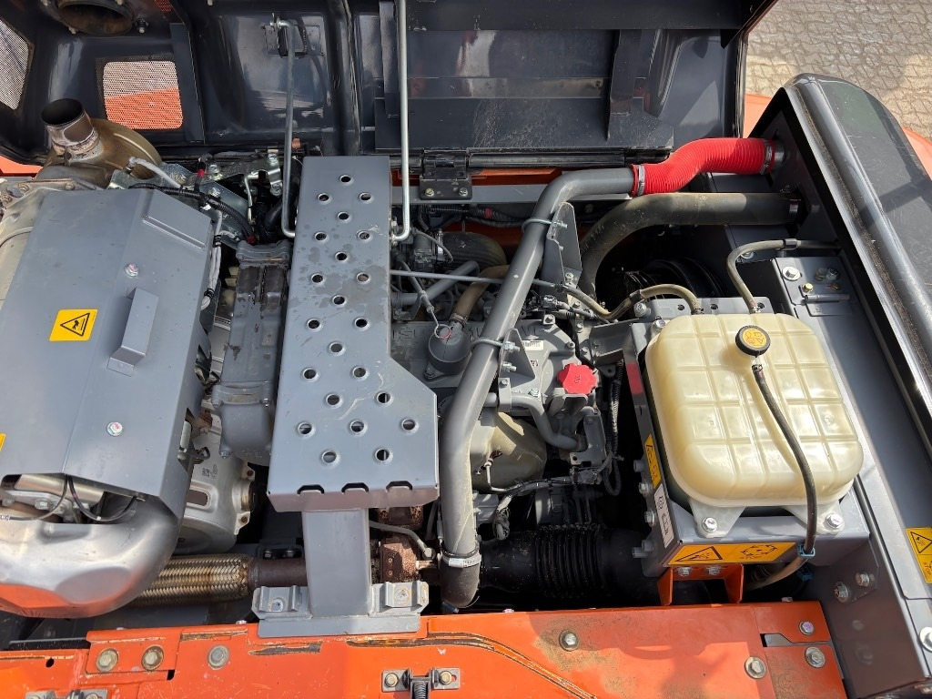 Pelle sur chenille Hitachi ZX 210 LC-6: photos 20