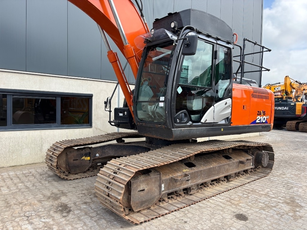 Pelle sur chenille Hitachi ZX 210 LC-6: photos 13