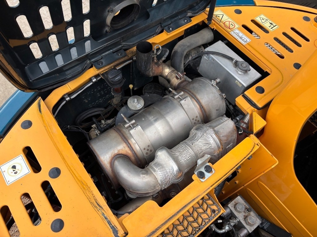 Pelle sur chenille Hyundai HX145LCR - HX145 - HX140: photos 36