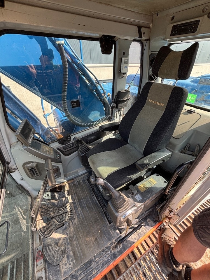 Pelle sur chenille Hyundai Robex 210 LC-7 A - 210: photos 12 Pelle sur chenille Hyundai Robex 210 LC-7 A - 210: photos 12