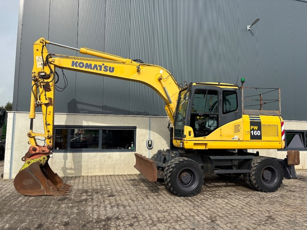 Komatsu PW 160-7 - PW160 - PW 160 - PW 180 - PW 140 - Pelle sur pneus: photos 2 Komatsu PW 160-7 - PW160 - PW 160 - PW 180 - PW 140 - Pelle sur pneus: photos 2