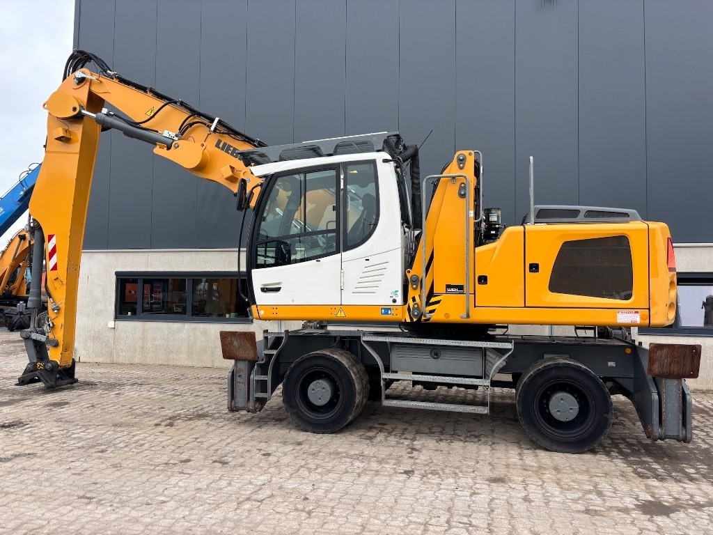 Liebherr LH 24 M - LH 24 - LH 22 / LH 26 - Pelle de manutention: photos 5 Liebherr LH 24 M - LH 24 - LH 22 / LH 26 - Pelle de manutention: photos 5
