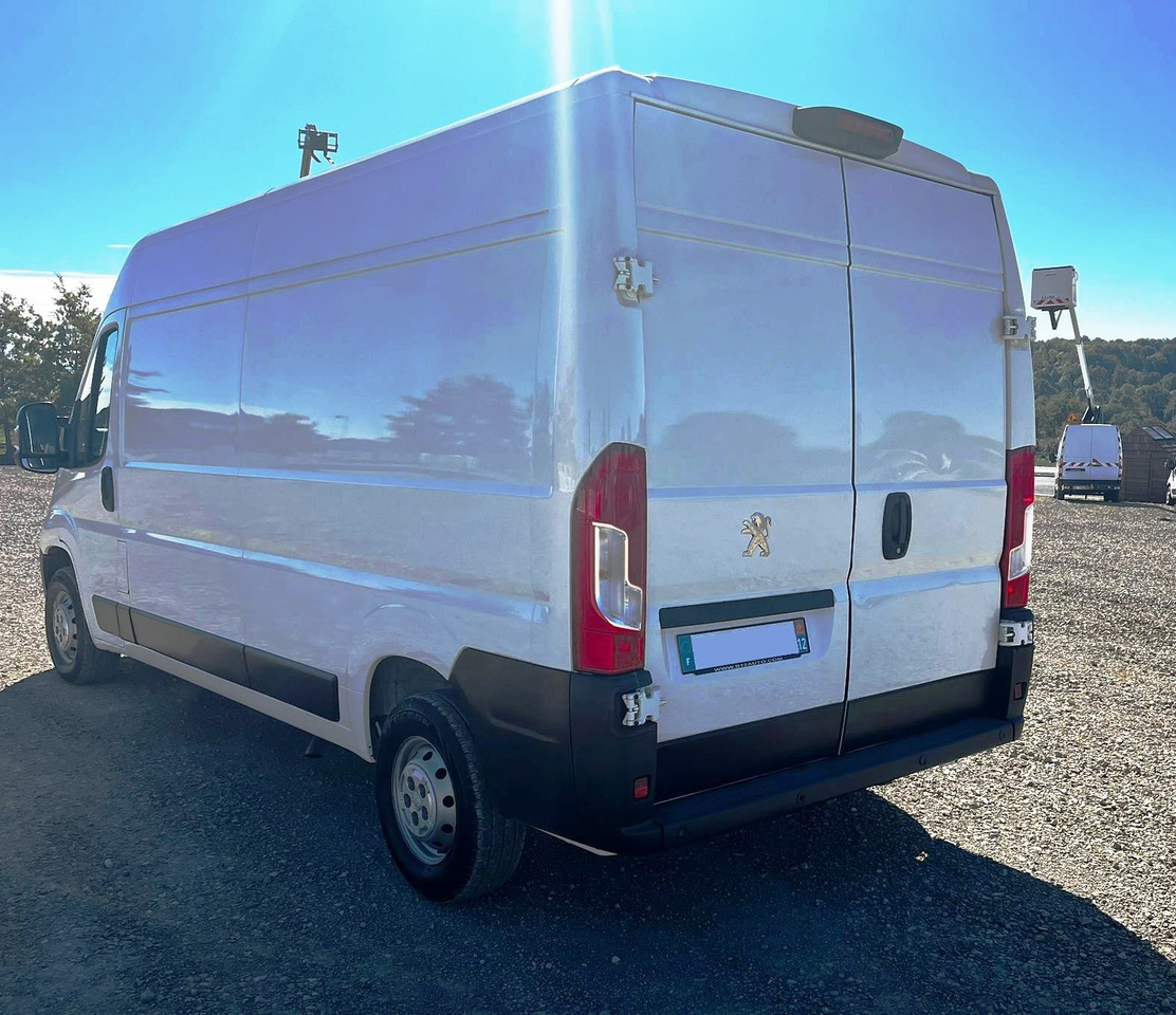 PEUGEOT Boxer III 2.2 HDI 120 L3H2 PREMIUM - Fourgon utilitaire: photos 3 PEUGEOT Boxer III 2.2 HDI 120 L3H2 PREMIUM - Fourgon utilitaire: photos 3