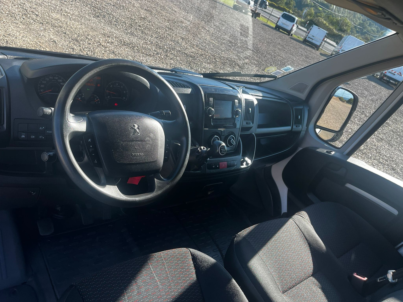 PEUGEOT Boxer III 2.2 HDI 120 L3H2 PREMIUM - Fourgon utilitaire: photos 5 PEUGEOT Boxer III 2.2 HDI 120 L3H2 PREMIUM - Fourgon utilitaire: photos 5