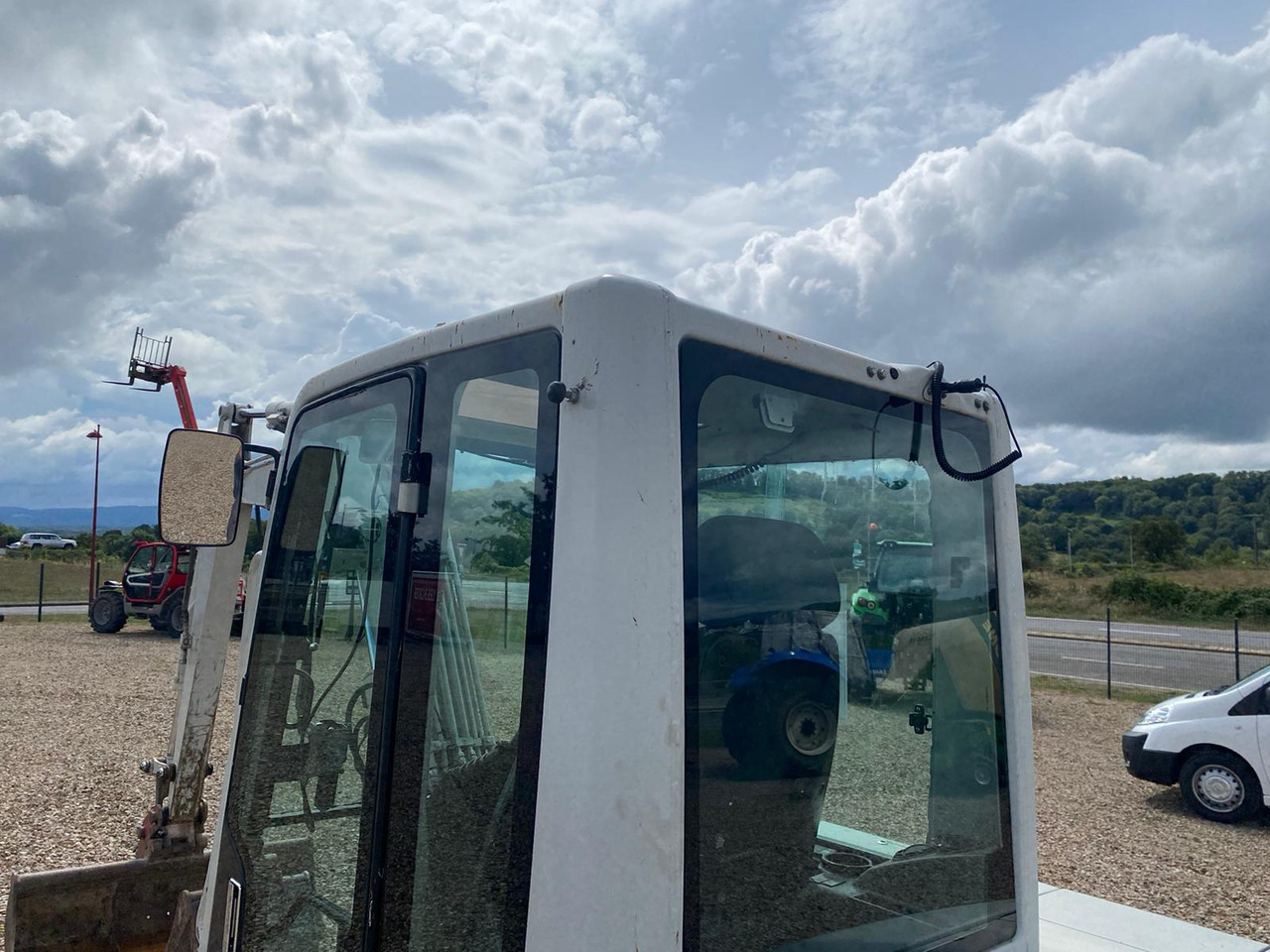 Pelle sur chenille TAKEUCHI TB 250: photos 22