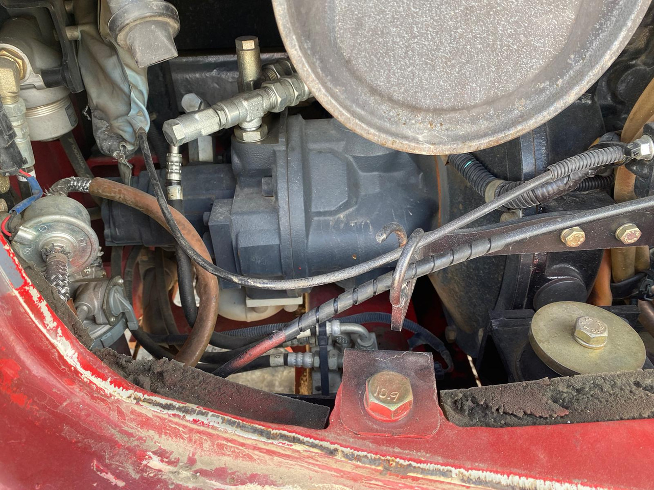 Pelle sur chenille TAKEUCHI TB 250: photos 21