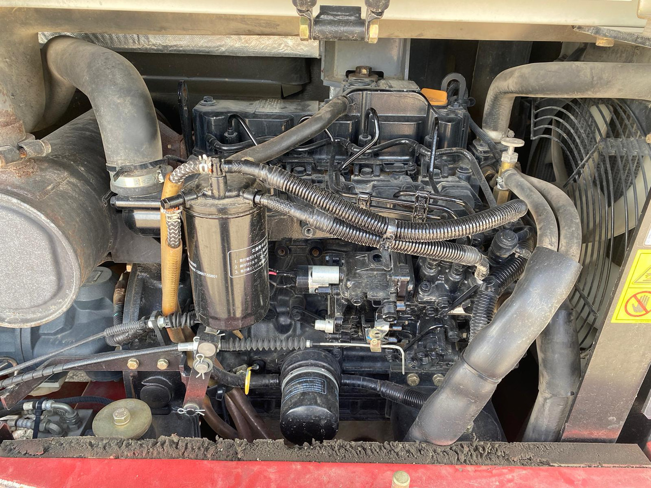 Pelle sur chenille TAKEUCHI TB 250: photos 23