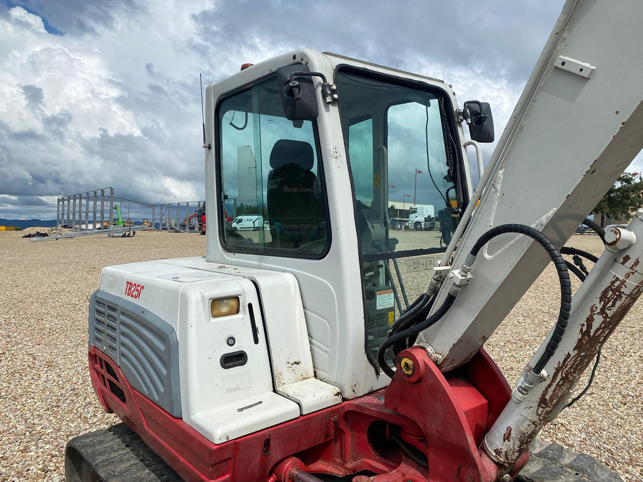 Pelle sur chenille TAKEUCHI TB 250: photos 16