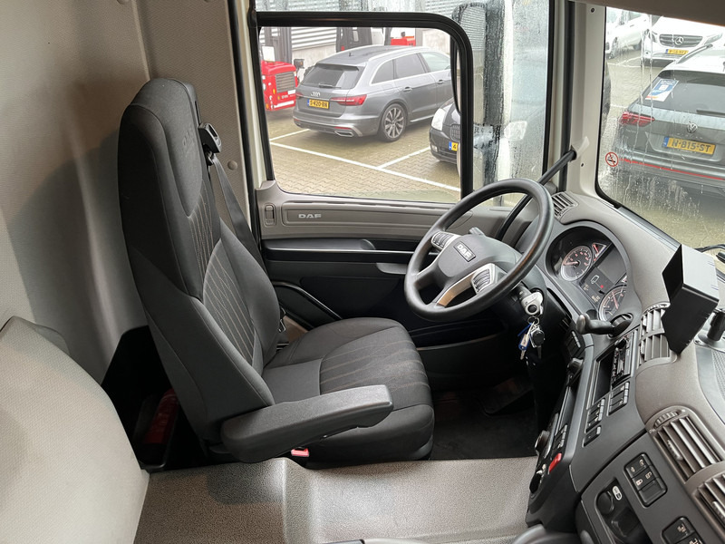 DAF CF 260 FA / 18 Ton / 166 dkm / Box 7.5 m / Laadklep / APK 05-25 - Camion fourgon: photos 3 DAF CF 260 FA / 18 Ton / 166 dkm / Box 7.5 m / Laadklep / APK 05-25 - Camion fourgon: photos 3