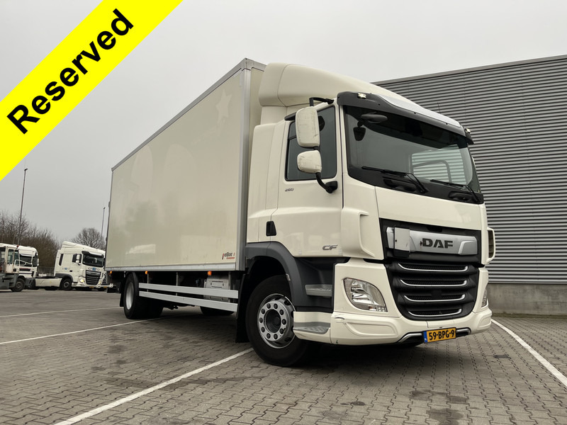 DAF CF 260 FA / 18 Ton / 350 dkm / Box 7.5 m / Laadklep / APK TUV 04-26 - Camion fourgon: photos 1 DAF CF 260 FA / 18 Ton / 350 dkm / Box 7.5 m / Laadklep / APK TUV 04-26 - Camion fourgon: photos 1