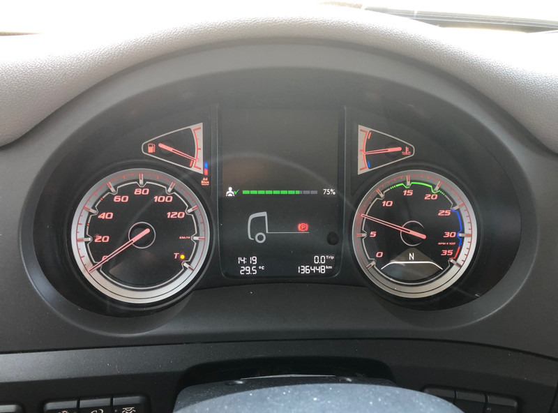 DAF CF 260 FA / Carrier Koeler / Chereau Frigo Box / Laadklep / APK TUV 09-25 - Camion frigorifique: photos 4 DAF CF 260 FA / Carrier Koeler / Chereau Frigo Box / Laadklep / APK TUV 09-25 - Camion frigorifique: photos 4