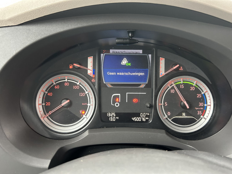 DAF LF 210 FA / 12 Ton / 450 dkm / Tacho V2 / Box / Laadklep / APK TUV 09-26 - Camion fourgon: photos 4 DAF LF 210 FA / 12 Ton / 450 dkm / Tacho V2 / Box / Laadklep / APK TUV 09-26 - Camion fourgon: photos 4