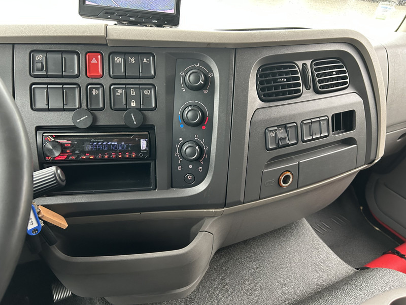 DAF LF 210 FA / 12 Ton / 450 dkm / Tacho V2 / Box / Laadklep / APK TUV 09-26 - Camion fourgon: photos 5 DAF LF 210 FA / 12 Ton / 450 dkm / Tacho V2 / Box / Laadklep / APK TUV 09-26 - Camion fourgon: photos 5