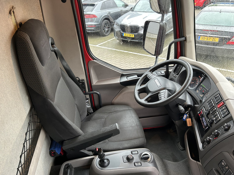 DAF LF 210 FA / 12 Ton / 450 dkm / Tacho V2 / Box / Laadklep / APK TUV 09-26 - Camion fourgon: photos 3 DAF LF 210 FA / 12 Ton / 450 dkm / Tacho V2 / Box / Laadklep / APK TUV 09-26 - Camion fourgon: photos 3