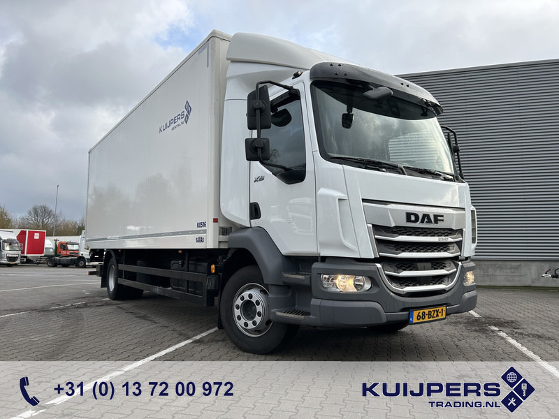 DAF XB 290 FA / 16 Ton / Nieuwe Tacho V2 / Box / Laadklep / APK 12-26 - Camion fourgon: photos 1 DAF XB 290 FA / 16 Ton / Nieuwe Tacho V2 / Box / Laadklep / APK 12-26 - Camion fourgon: photos 1
