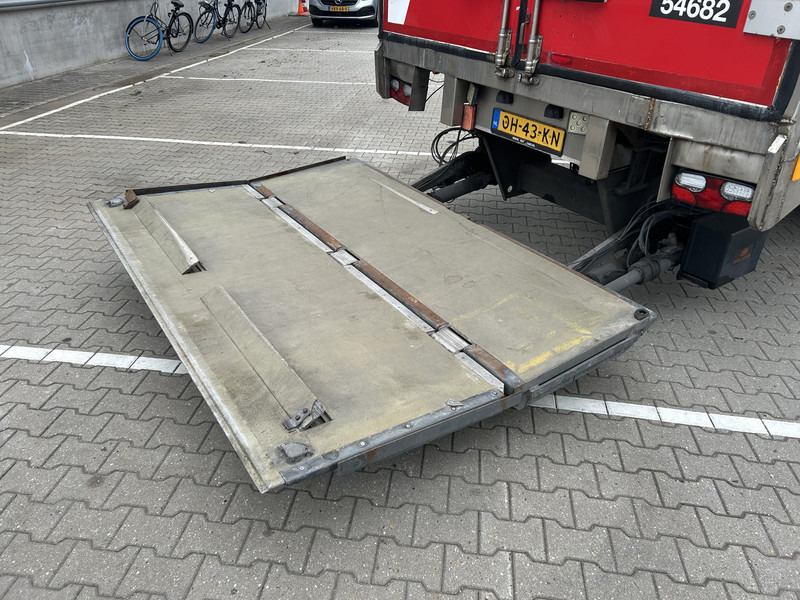 H.T.F. HZO 39 / Carrier Vector 1800 Frigo / Flowers / Loadlift 2500 kg / NL Trailer - Semi-remorque frigorifique: photos 5 H.T.F. HZO 39 / Carrier Vector 1800 Frigo / Flowers / Loadlift 2500 kg / NL Trailer - Semi-remorque frigorifique: photos 5