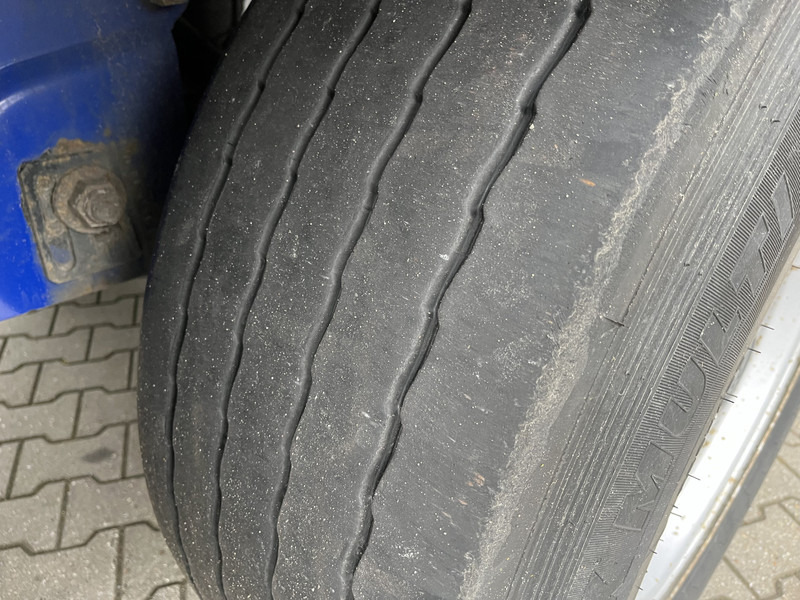 Semi-remorque frigorifique Krone Coolliner / Carrier Vector 1950 / Frigo Box / BPW Drum / APK TUV 04-26: photos 13 Semi-remorque frigorifique Krone Coolliner / Carrier Vector 1950 / Frigo Box / BPW Drum / APK TUV 04-26: photos 13