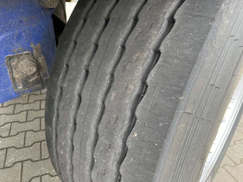 Semi-remorque frigorifique Krone Coolliner / Carrier Vector 1950 / Frigo Box / BPW Drum / APK TUV 04-26: photos 15 Semi-remorque frigorifique Krone Coolliner / Carrier Vector 1950 / Frigo Box / BPW Drum / APK TUV 04-26: photos 15