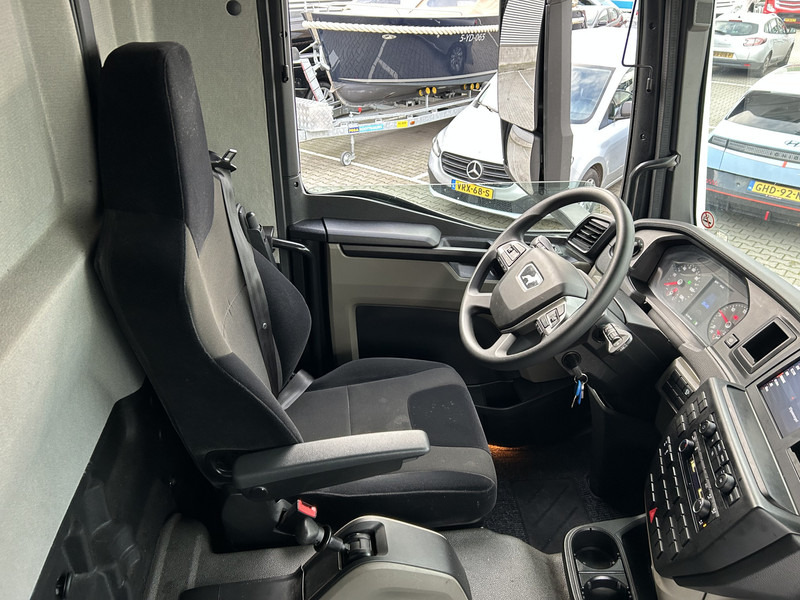 MAN TGM 18.250 / Carrier Koeler -30 gr / Chereau Frigobox / Laadklep / APK 06-26 - Camion frigorifique: photos 3 MAN TGM 18.250 / Carrier Koeler -30 gr / Chereau Frigobox / Laadklep / APK 06-26 - Camion frigorifique: photos 3