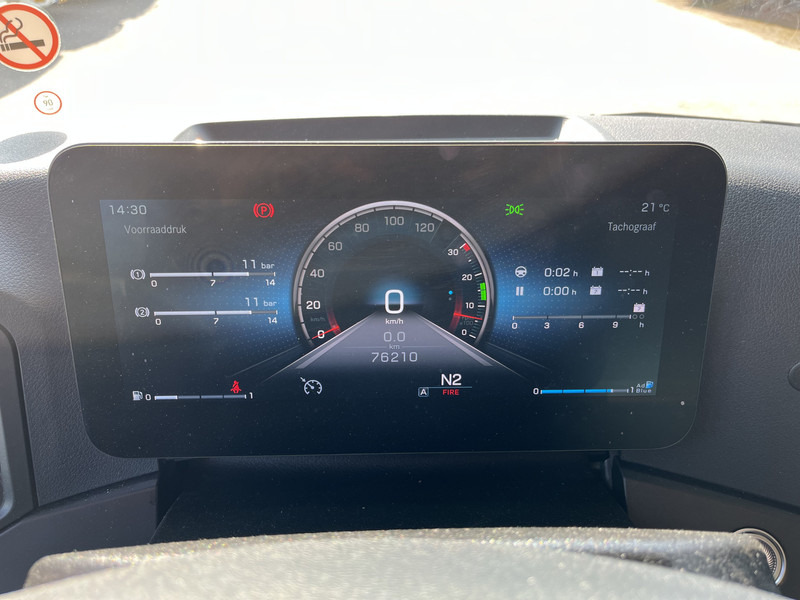 Mercedes-Benz Actros 2124 / 2023 / 18 Ton / Box / Laadklep - Camion fourgon: photos 4 Mercedes-Benz Actros 2124 / 2023 / 18 Ton / Box / Laadklep - Camion fourgon: photos 4