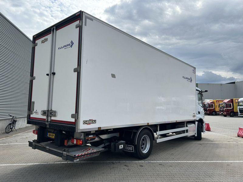 Mercedes-Benz Actros 2124 / Carrier Koeler -30 gr / Chereau Frigo Box / Laadklep / APK 04-26 - Camion frigorifique: photos 2 Mercedes-Benz Actros 2124 / Carrier Koeler -30 gr / Chereau Frigo Box / Laadklep / APK 04-26 - Camion frigorifique: photos 2
