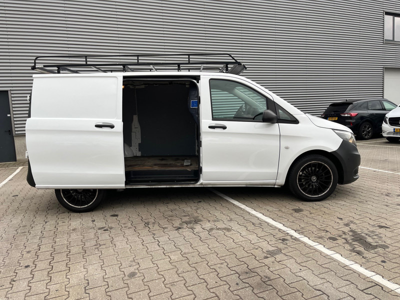 Mercedes-Benz Vito 111 CDI Lang / Business Professional Plus / / Imperial / Towbar - Fourgonnette: photos 3 Mercedes-Benz Vito 111 CDI Lang / Business Professional Plus / / Imperial / Towbar - Fourgonnette: photos 3