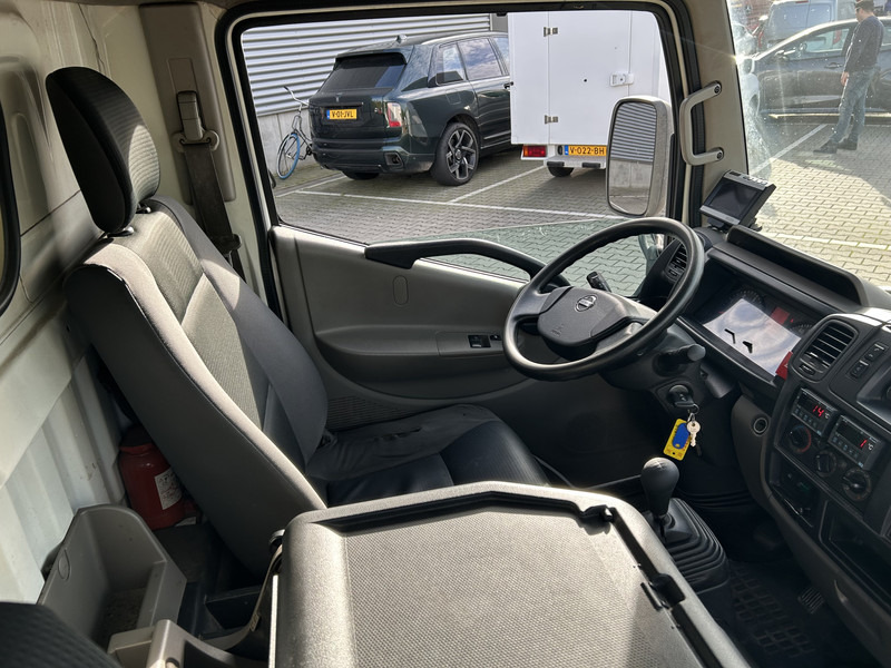 Nissan Cabstar NT400 / Duo Temp Frigo -30 gr / 146 dkm/ Blad - Blad / APK TUV 03-26 - Utilitaire frigorifique: photos 3 Nissan Cabstar NT400 / Duo Temp Frigo -30 gr / 146 dkm/ Blad - Blad / APK TUV 03-26 - Utilitaire frigorifique: photos 3