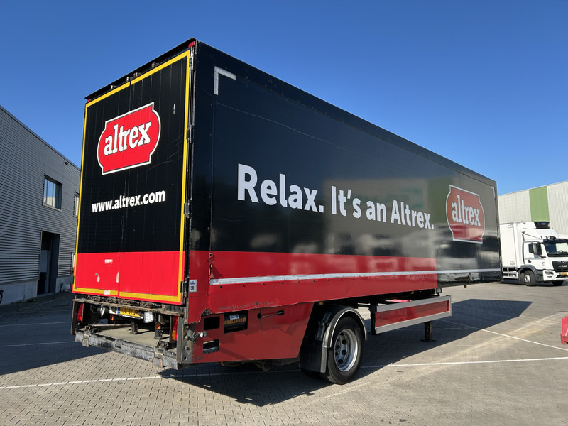 Renders ROC 12.10 / City / Box / Loadlift 2000 kg / NL Trailer - Semi-remorque fourgon: photos 2 Renders ROC 12.10 / City / Box / Loadlift 2000 kg / NL Trailer - Semi-remorque fourgon: photos 2