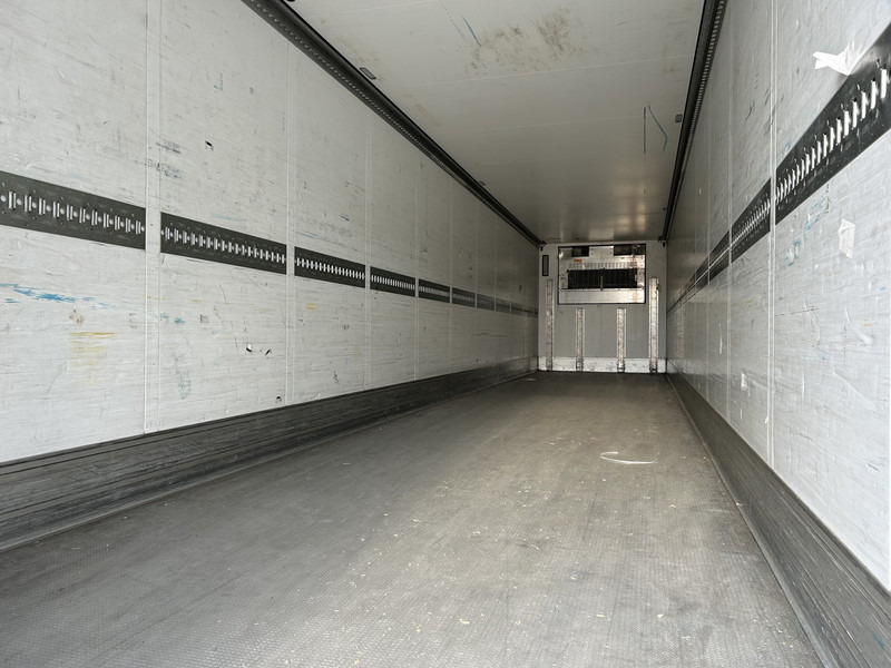 Schmitz Cargobull SCB S3B / Carrier Vector 1950 / Frigo Box / Loadlift / APK TUV 03-26 - Semi-remorque frigorifique: photos 3 Schmitz Cargobull SCB S3B / Carrier Vector 1950 / Frigo Box / Loadlift / APK TUV 03-26 - Semi-remorque frigorifique: photos 3