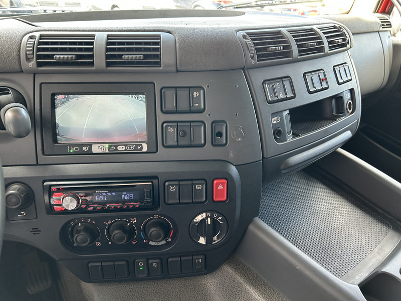 DAF CF 400 FT Space Cab / 957 dkm / NL Truck / APK TUV 02-26 - Tracteur routier: photos 5 DAF CF 400 FT Space Cab / 957 dkm / NL Truck / APK TUV 02-26 - Tracteur routier: photos 5