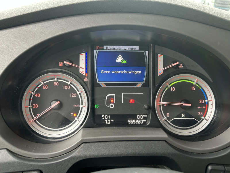 DAF XF 440 FT Space Cab / 959 dkm / 2 Tanks / Stand Klima / APK TUV 02-26 - Tracteur routier: photos 4 DAF XF 440 FT Space Cab / 959 dkm / 2 Tanks / Stand Klima / APK TUV 02-26 - Tracteur routier: photos 4