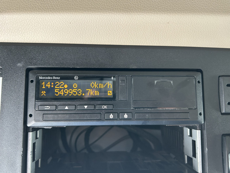 Tracteur routier Mercedes-Benz Actros 1845 Gigaspace / 549 dkm / 2 Tanks / Stand Airco / New Tacho V2: photos 7