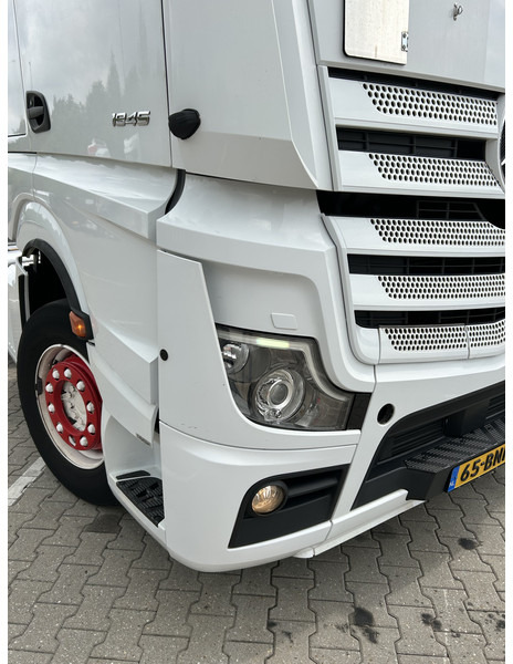 Tracteur routier Mercedes-Benz Actros 1845 Gigaspace / 549 dkm / 2 Tanks / Stand Airco / New Tacho V2: photos 17