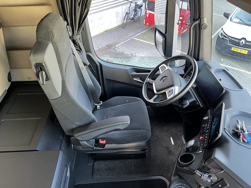 Mercedes-Benz Actros L 1845 Gigaspace / 2 Tanks / Stand Klima / APK TUV 11-25 - Tracteur routier: photos 3 Mercedes-Benz Actros L 1845 Gigaspace / 2 Tanks / Stand Klima / APK TUV 11-25 - Tracteur routier: photos 3