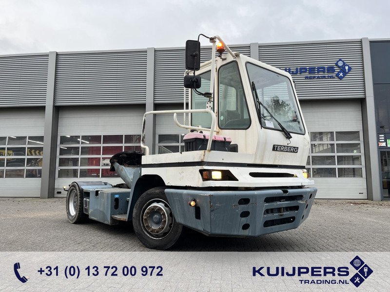 Terberg YT 182 / Cummins - Allison / Hefschotel / 2007 - Tracteur routier: photos 1 Terberg YT 182 / Cummins - Allison / Hefschotel / 2007 - Tracteur routier: photos 1