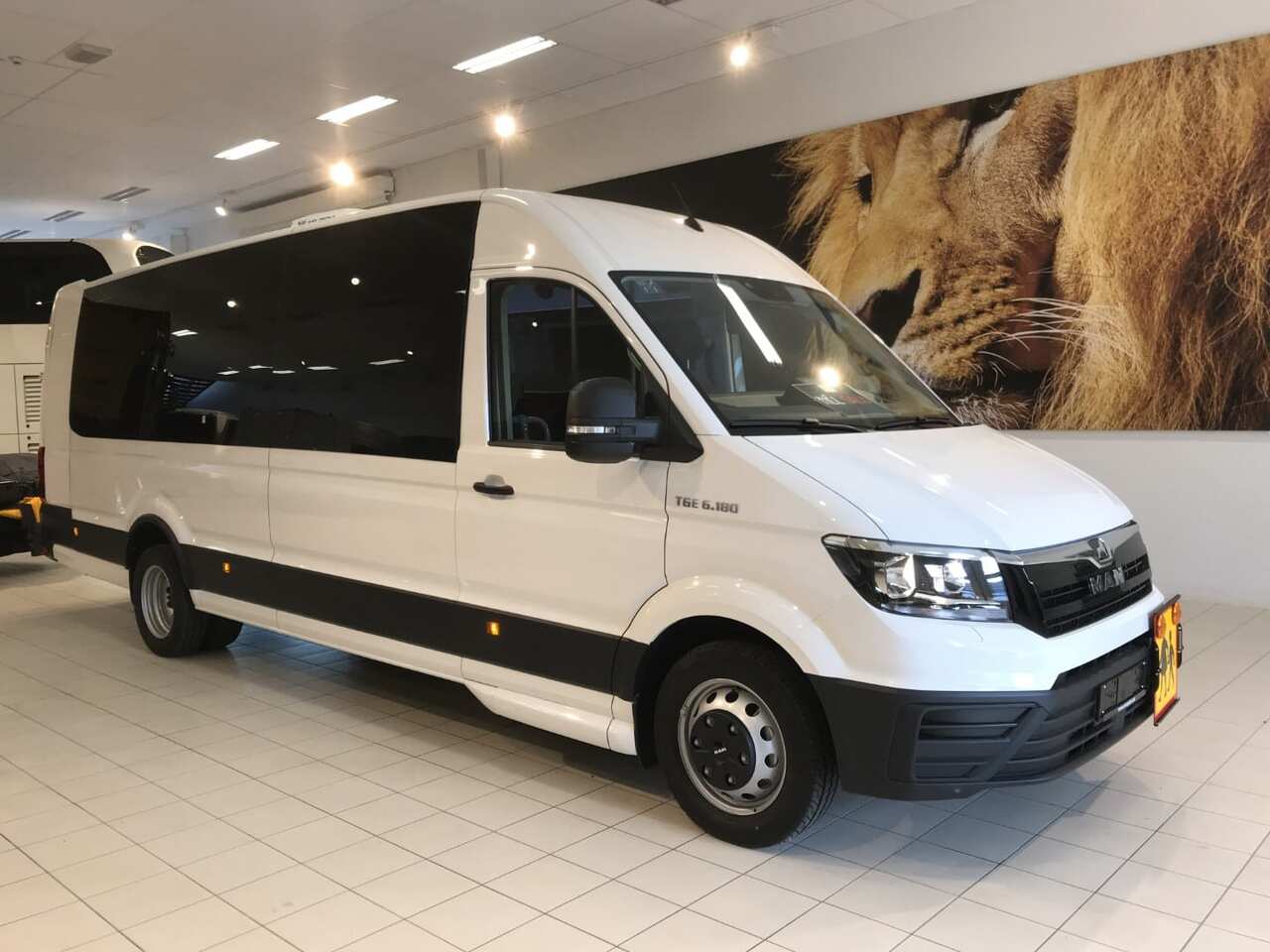 Minibus, Transport de personnes MAN TGE 6.180 Intercity Euro 6D