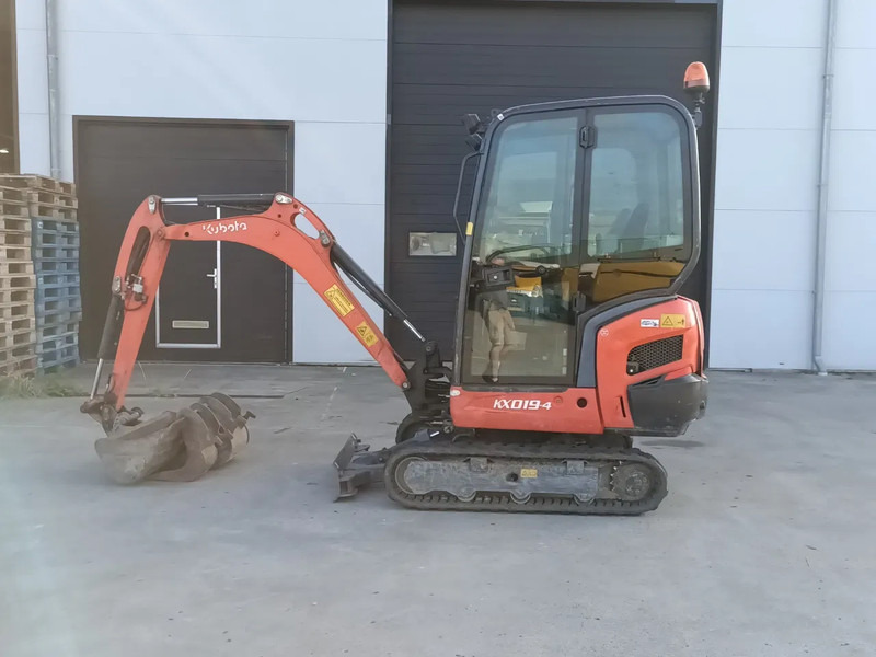 Kubota KX019-4 - Mini pelle: photos 3 Kubota KX019-4 - Mini pelle: photos 3