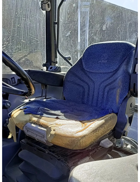 New Holland TS90 TS90 - Tracteur agricole: photos 5 New Holland TS90 TS90 - Tracteur agricole: photos 5