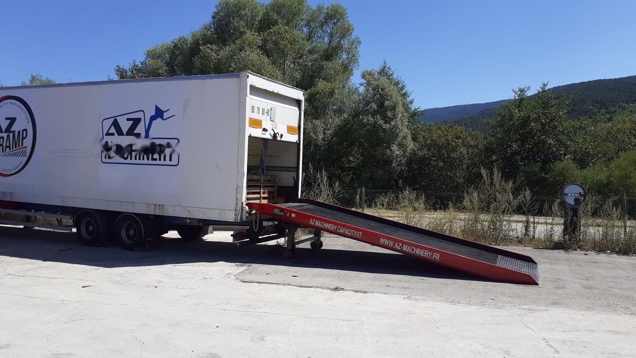 Rampe de chargement neuf AZ RAMP PRIME XS-6 mobile loading ramp: photos 7 Rampe de chargement neuf AZ RAMP PRIME XS-6 mobile loading ramp: photos 7