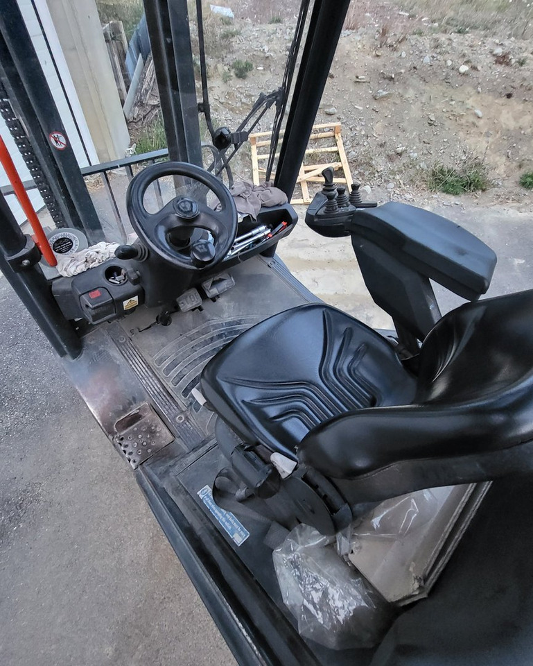 Used Forklift FENWICK LINDE H25D - Chariot élévateur: photos 4 Used Forklift FENWICK LINDE H25D - Chariot élévateur: photos 4