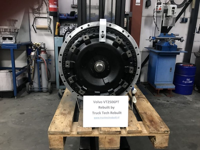 VT2506PT With or Without retarder / With or without second steering pump - Boîte de vitesse: photos 1 VT2506PT With or Without retarder / With or without second steering pump - Boîte de vitesse: photos 1