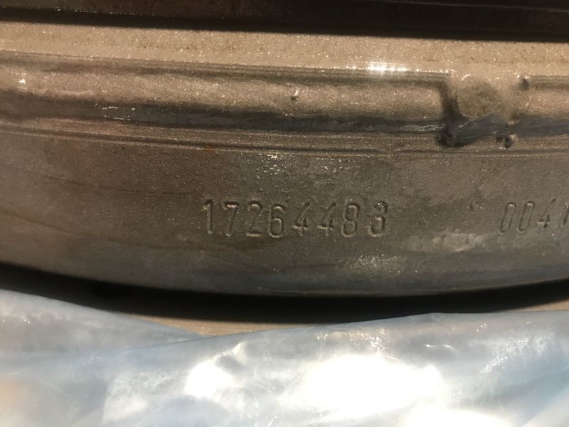 Volvo 11038455 17264483 PT2509 PT2519 22401 22671 22418 22419 - Transmission pour Tombereau articulé: photos 2 Volvo 11038455 17264483 PT2509 PT2519 22401 22671 22418 22419 - Transmission pour Tombereau articulé: photos 2