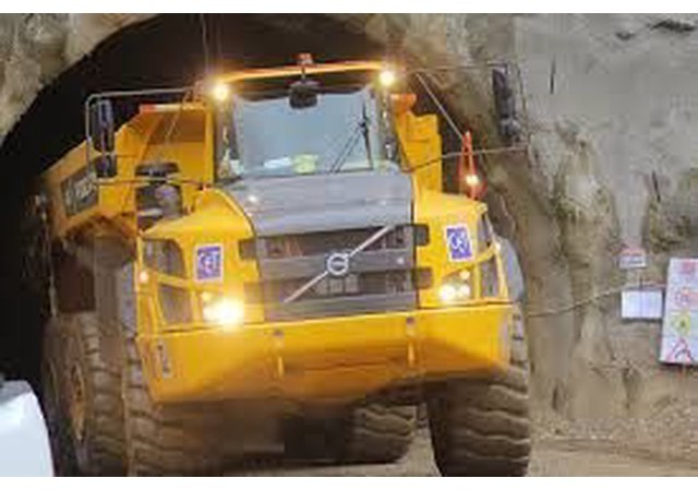 Volvo nieuwe Oliekoeler voe11033628 voe11110107 - Boîte de vitesse et pièces pour Tombereau articulé: photos 3 Volvo nieuwe Oliekoeler voe11033628 voe11110107 - Boîte de vitesse et pièces pour Tombereau articulé: photos 3