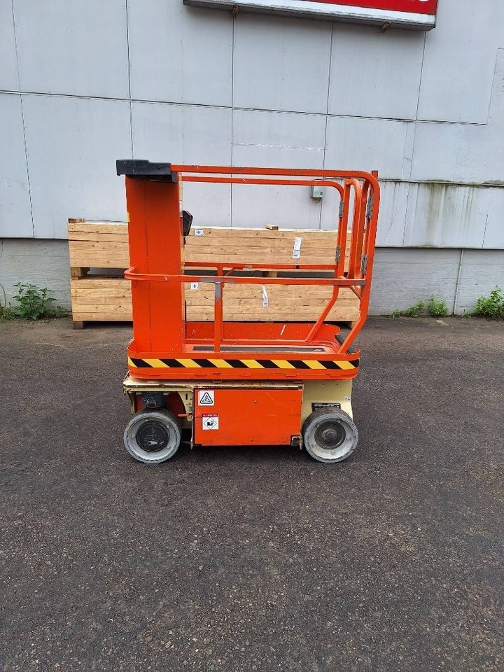 JLG 1230 ES - Nacelle ciseaux: photos 1 JLG 1230 ES - Nacelle ciseaux: photos 1
